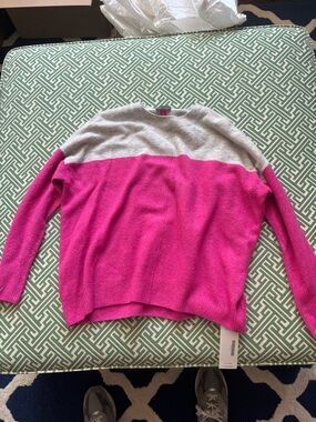 Vince Camuto Pink & Gray Colorblock Sweater Size Small Cozy Knit